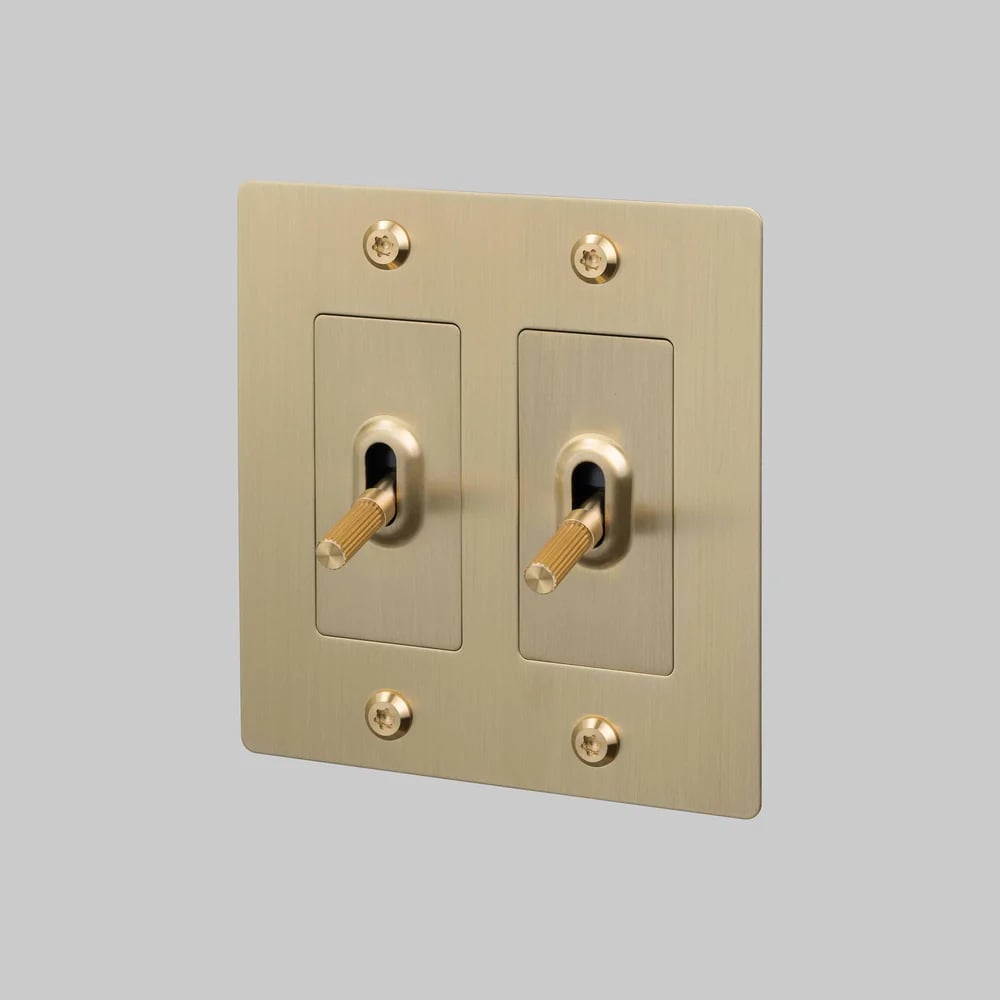 🔘 4G Metal Toggle Light Switch – Linear Knurled Design