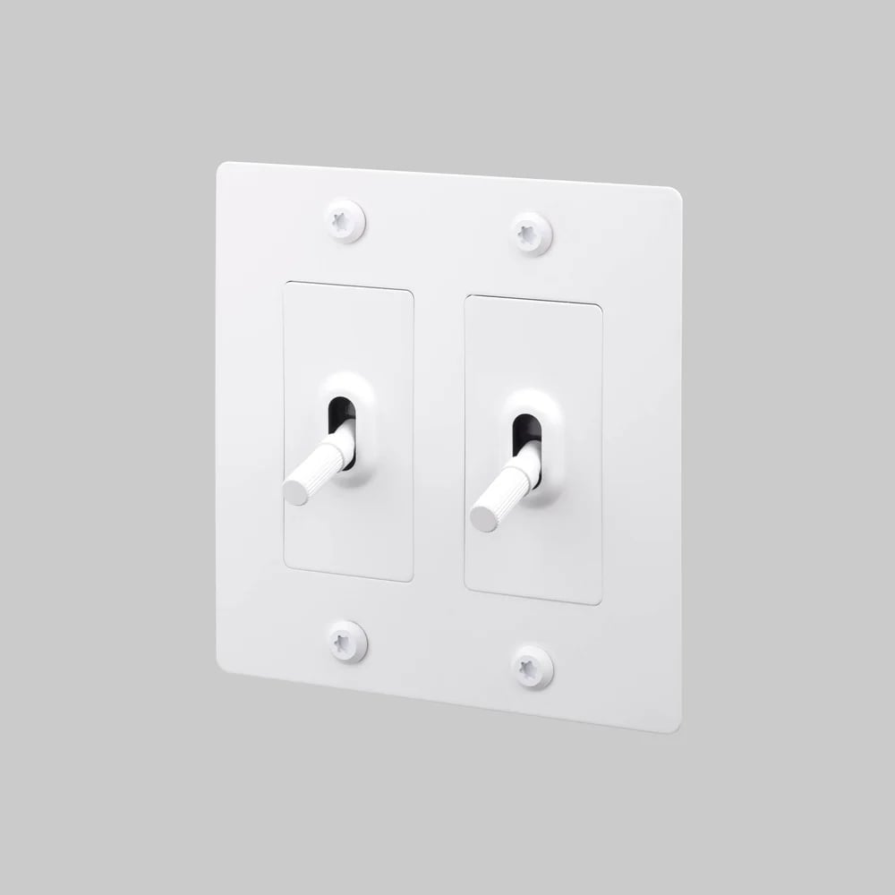 🔘 4G Metal Toggle Light Switch – Linear Knurled Design